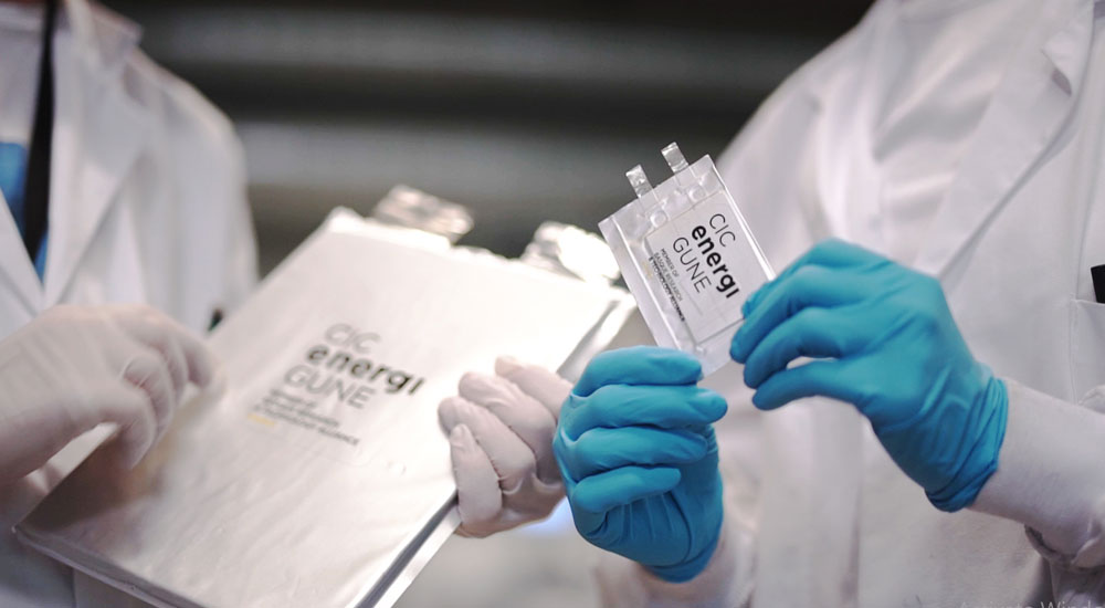 pin thể rắn là gì