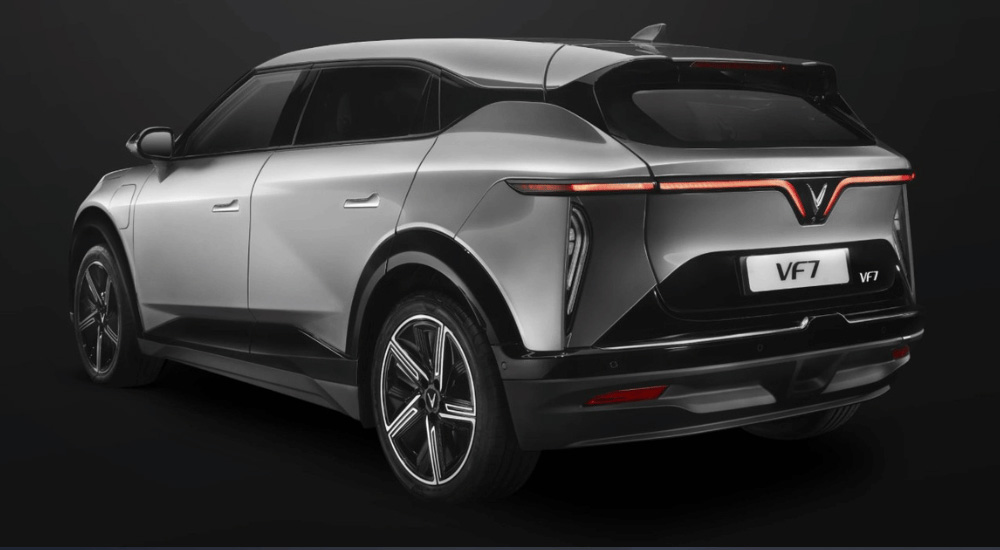 review xe vinfast vf7